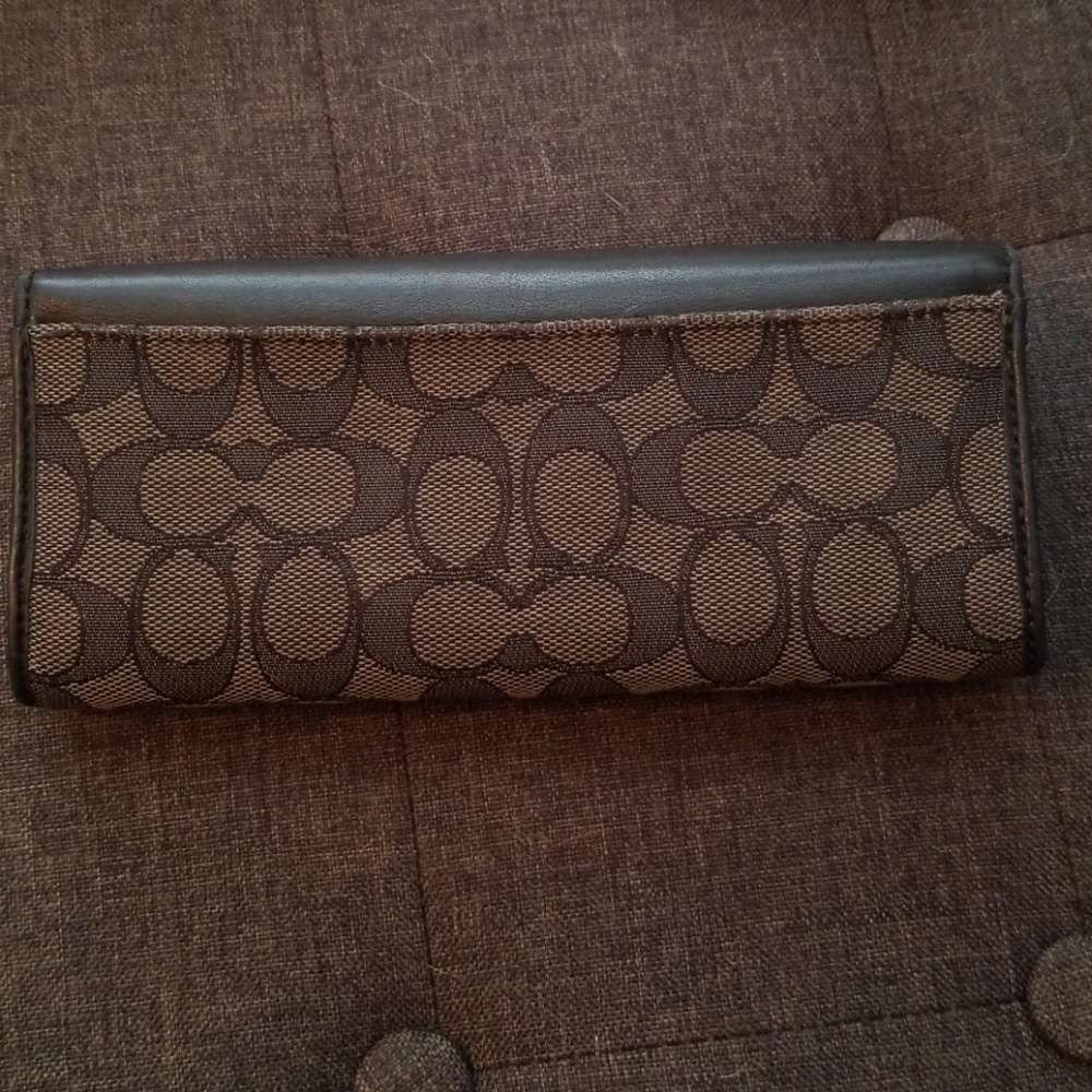 Coach Wallet - Picture 4 of 4